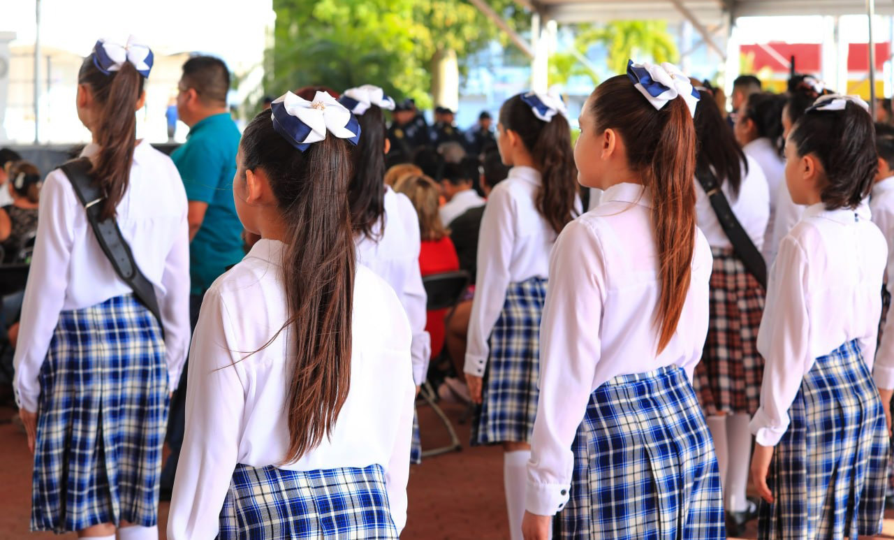 Fomenta Lili Campos valores cívicos en niñez y juventud Quadratin