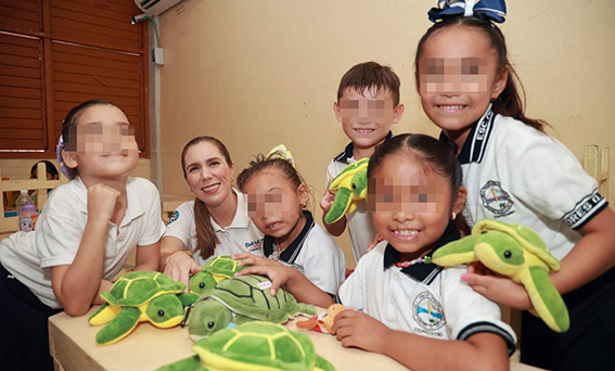 Premia Atenea A Guardianes De La Tortuga Marina Quadratin Quintana Roo