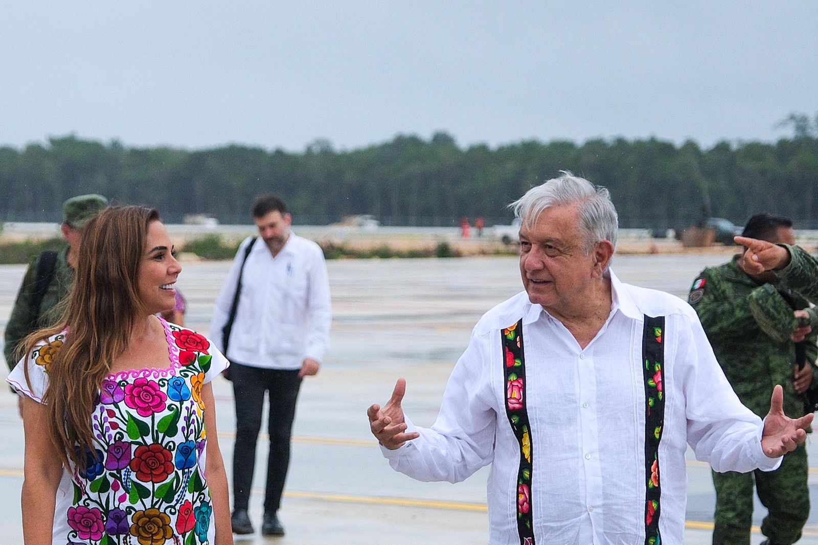 Mara Lezama Y AMLO Supervisan Avances Del Tren Maya Y Aeropuerto De