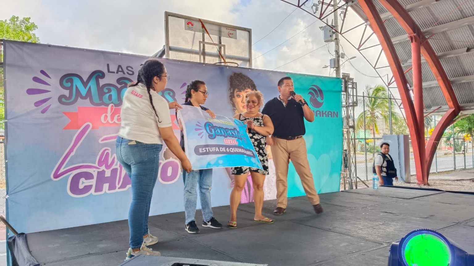 Celebra Aguakan a las mamás de Cancún Quadratin Quintana Roo