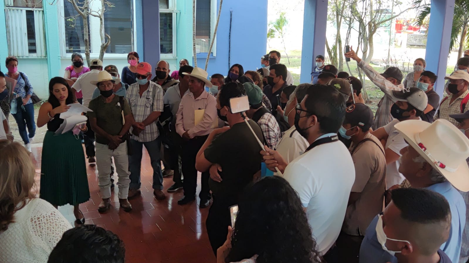 Carreteras rurales recibirán su manita de gato - Quadratin Quintana Roo