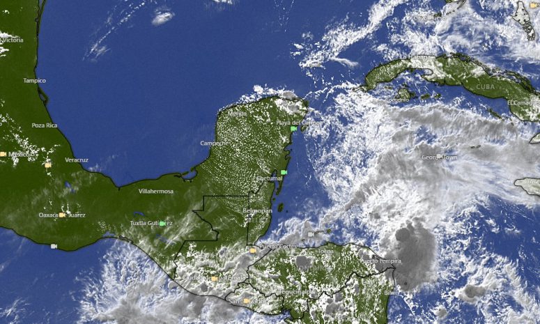 Sigue la onda tropical que afecta este fin de semana a Quintana Roo