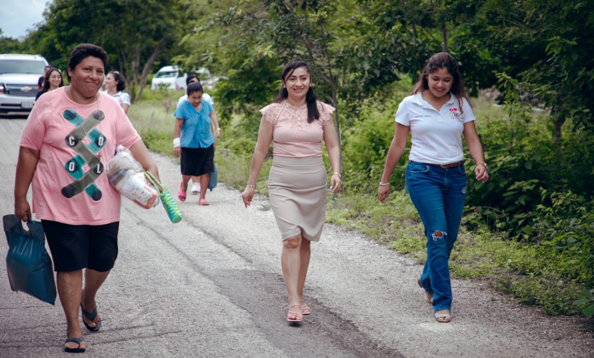 Pone en Marcha DIF Tulum Caravana Rosa Quadratin Quintana Roo