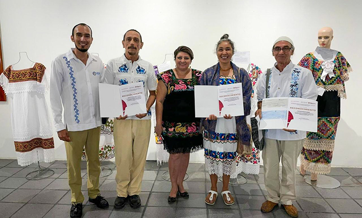 Impulsa Lili Campos a artesanos de Solidaridad - Quadratin Quintana Roo