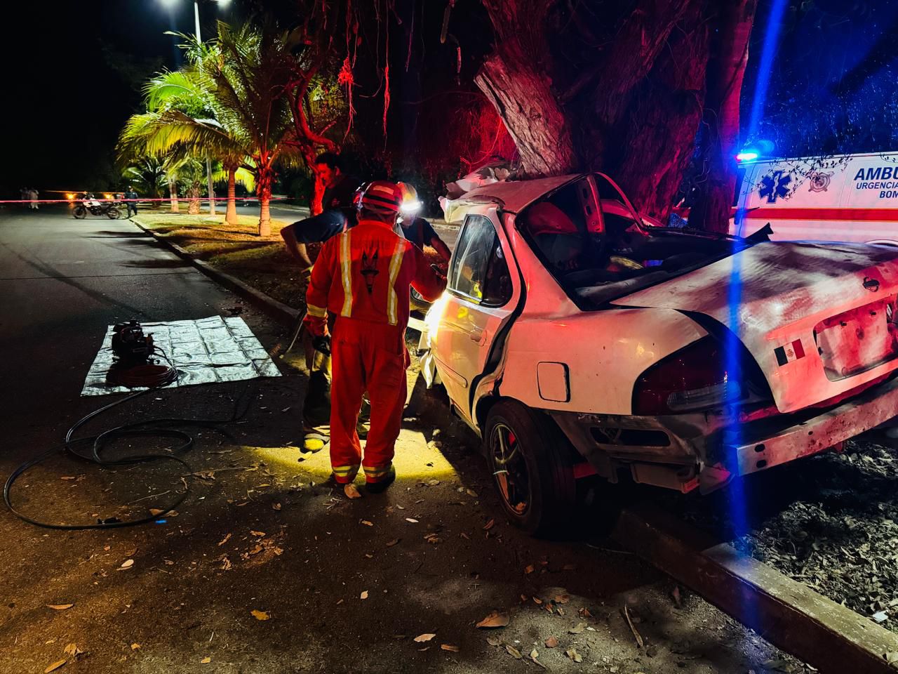 Muere Pareja Al Estrellar Su Auto Contra Un árbol En Chetumal Quadratin Quintana Roo 0599