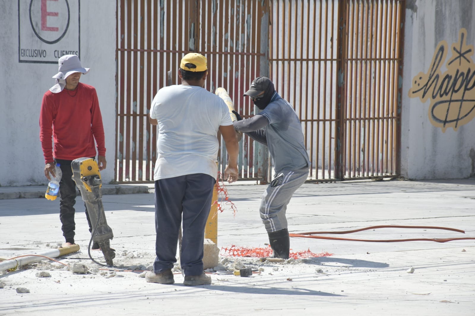 Celebran obreros en Cancún Día de la Santa Cruz - Quadratin Quintana Roo