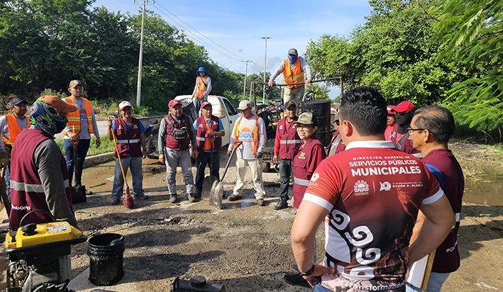 Mantiene Yensunni Martínez activo el programa de emergente de bacheo ...
