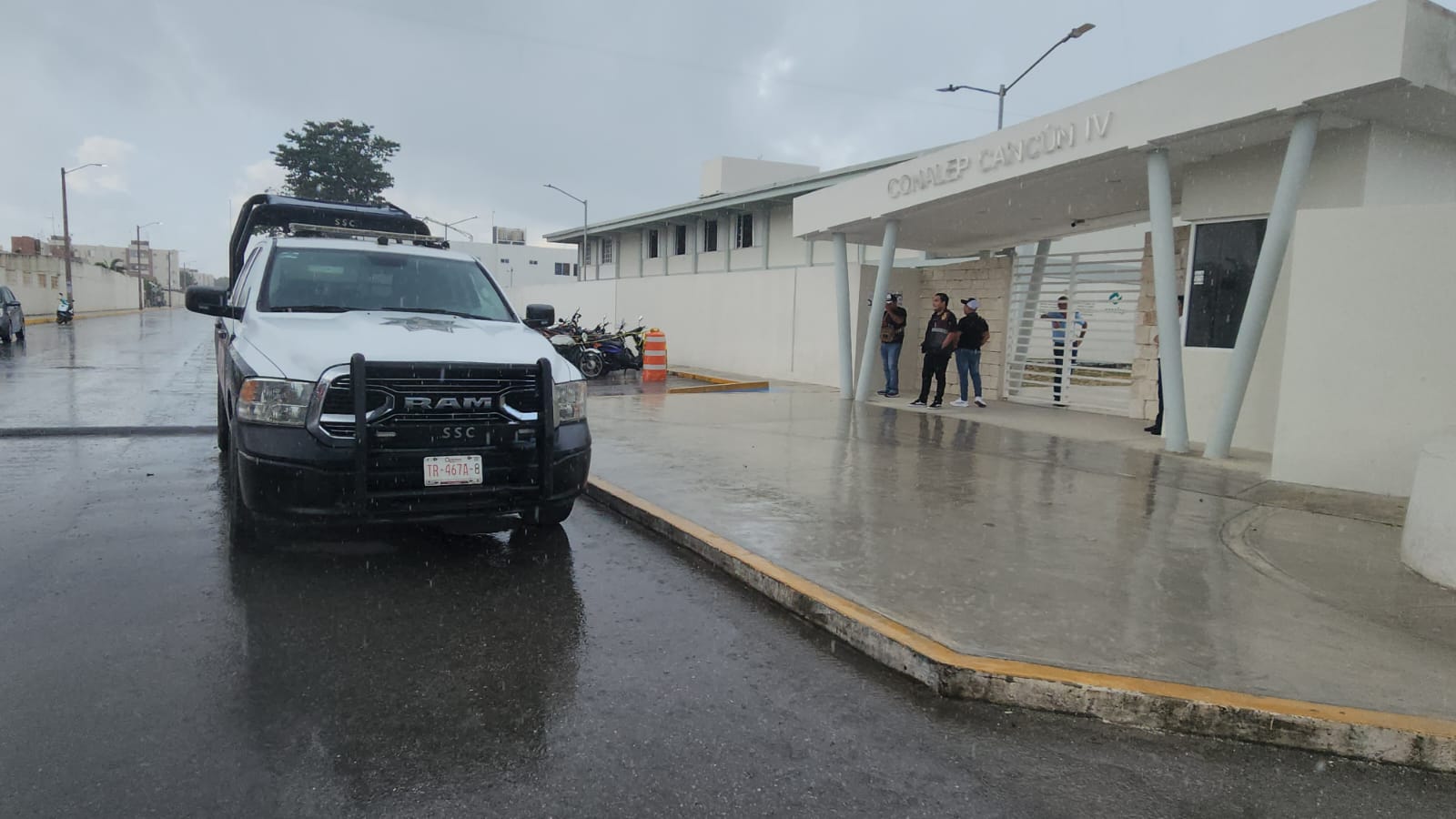 Aparatosa movilización por amenaza de bomba en el Conalep 4; fue falsa ...