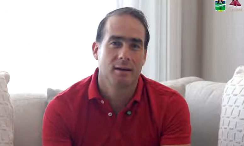 Afectivo mensaje de Diego Castañón a las mamás de Tulum