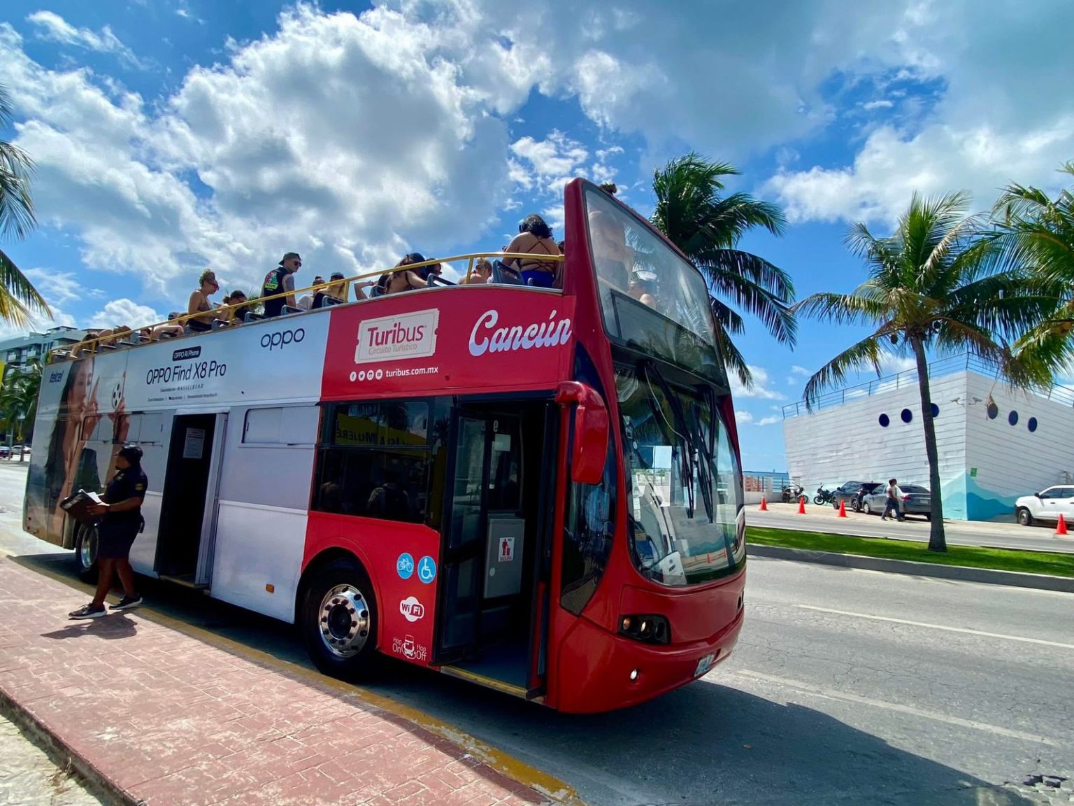 Turibus Rutas Estrena Turibus circuito turístico para descubrir el centro de Cancún ...