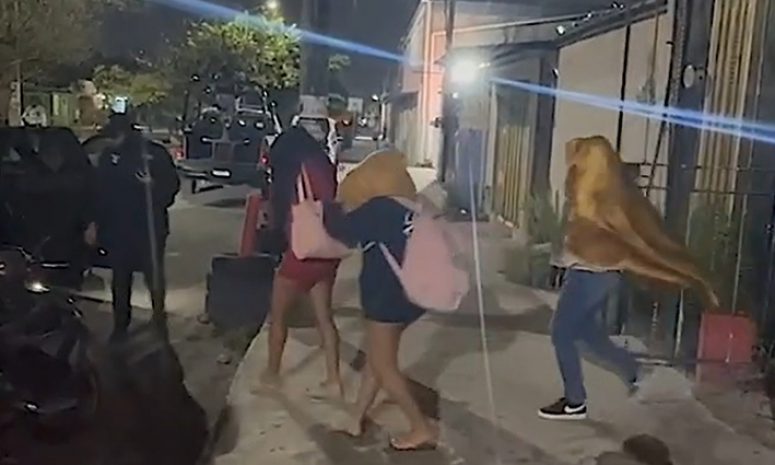 Rescatan a 33 mujeres víctimas de prostitución en bares de Cancún