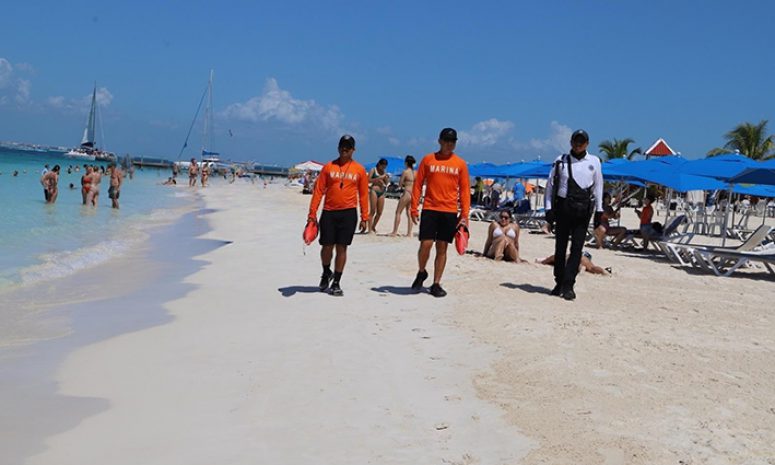 Cuidan las vacaciones de miles de turistas en Isla Mujeres