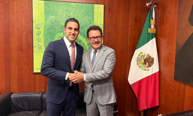 Gino Segura pide licencia indefinida al Senado