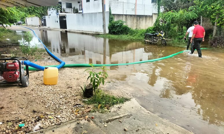 Lluvias movilizan a Protección Civil y autoridades en Bacalar