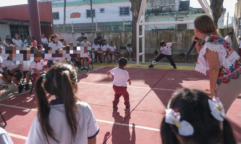 Adiós al recreo bajo el sol: entregan nuevo domo en primaria de Cozumel