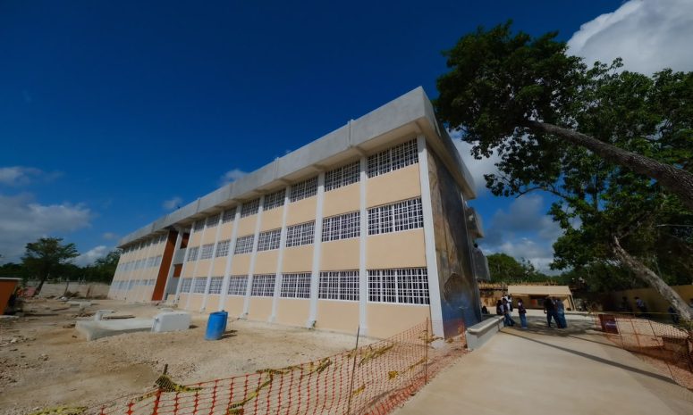 Abre CBTIS 301 en Cancún con capacidad para 869 alumnos