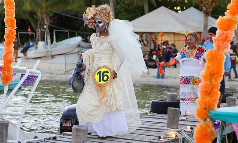 ¡Que vivan las ánimas! Puerto Juárez se llena de color y tradición